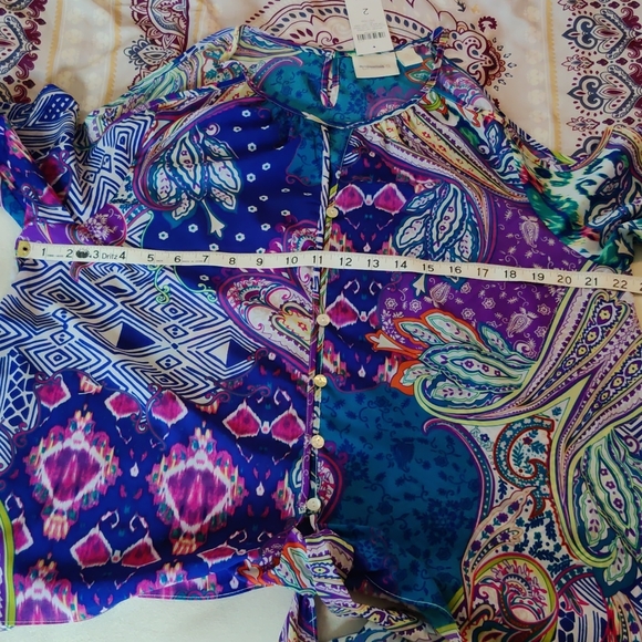 Chico's open shoulder 3/4 sleeve blouse sz 2 (L) - Picture 6 of 7